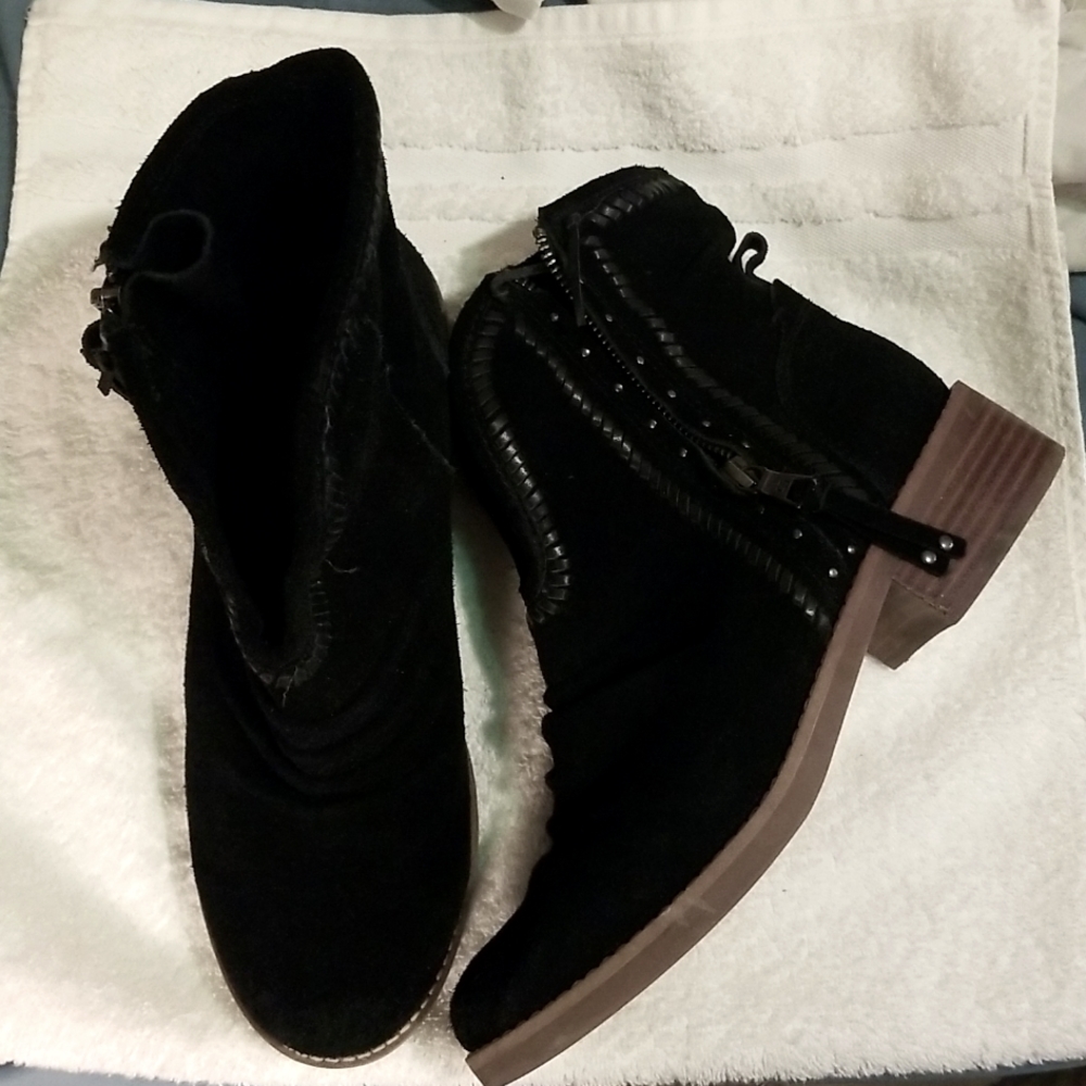 Latigo, Black Suede with Whipestich Pattern Boots, Size 7.5M,  WORN FOR 5 HOURS.
